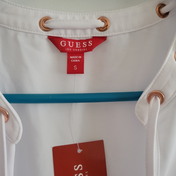 Guess tank - Picture 2 of 3